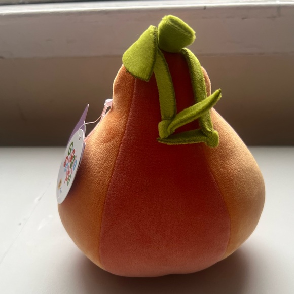 Brand New Giggle Scape Orange
Vegetables Plush Toy - Picture 4 of 6